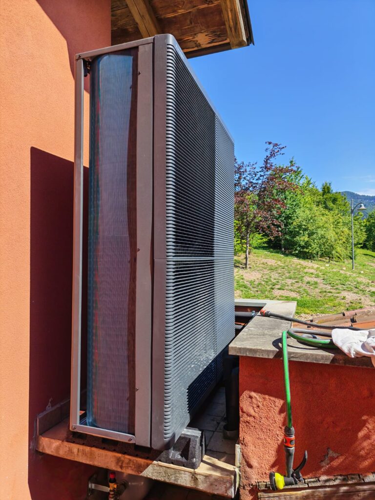 Unità esterna della pompa di calore Vaillant.